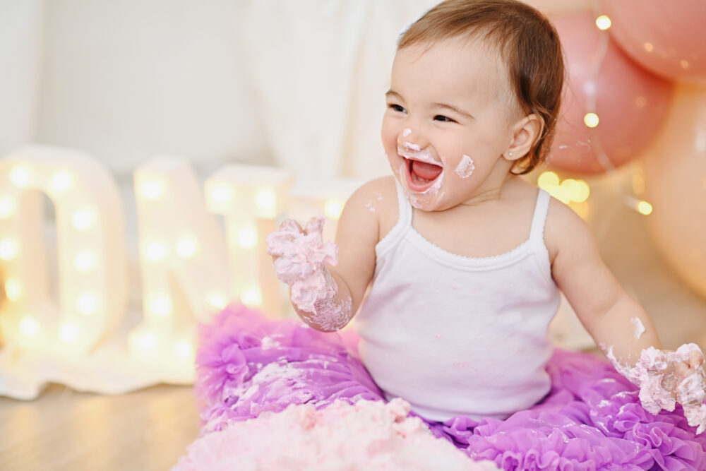 Dettaglio Smash Cake primo compleanno bimba in studio Puglia