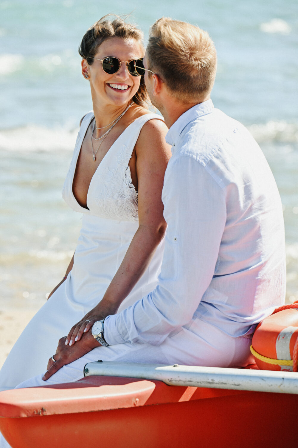 Foto matrimonio stile reportage bacio sposi Valerio Marraffa